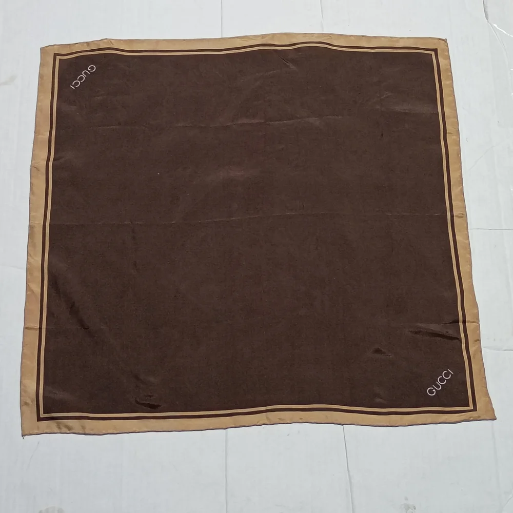 ❤️VINTAGE GUCCI BROWN TAN Pocket Square Scarf Bandana 18x18